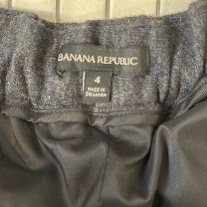 Banana Republic grey flannel trouser size 4